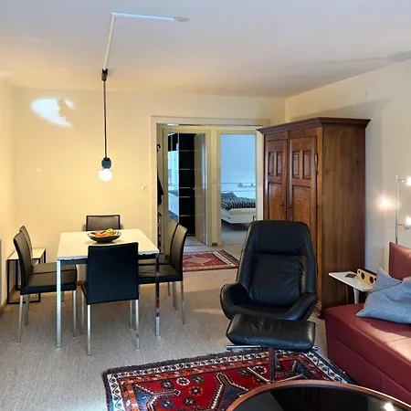 Lejlighed Charming 2-bedroom In The Heart Of *